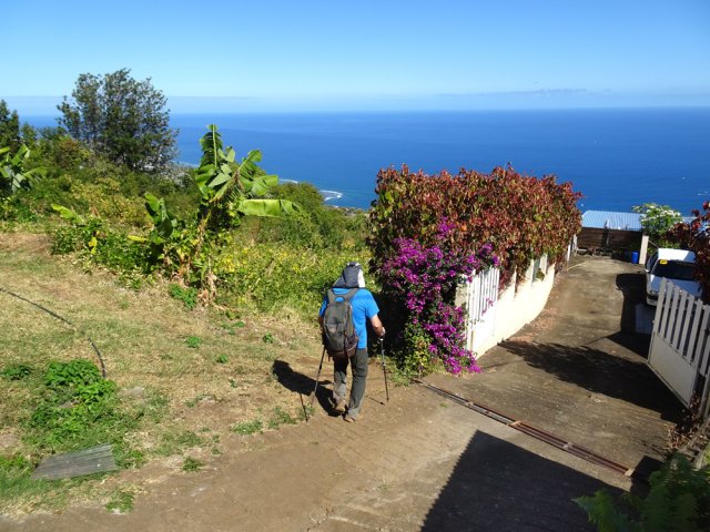 Nouvelles ruelles pentues dans Bras Mouton