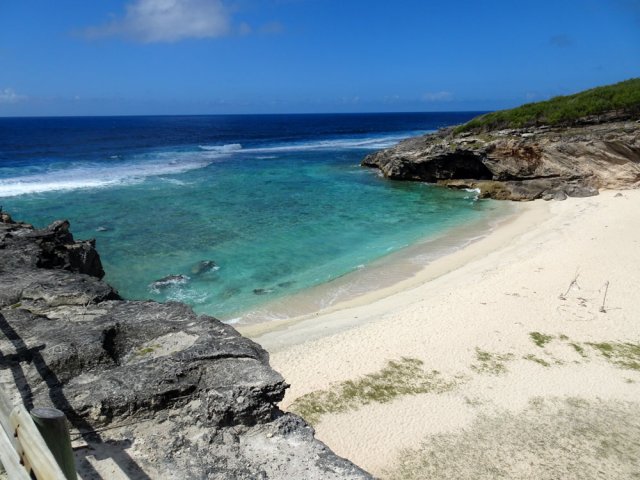 L'Anse Philibert depuis le belvédère à la fin de la petite route