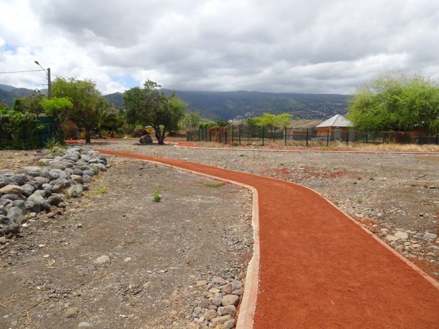 Cette petite boucle reste à aménager et à fleurir