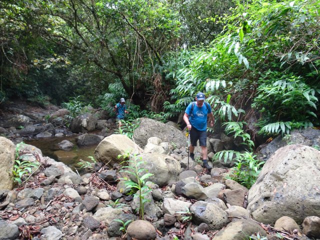 Mais aussi sur des parties encombrées de gros galets