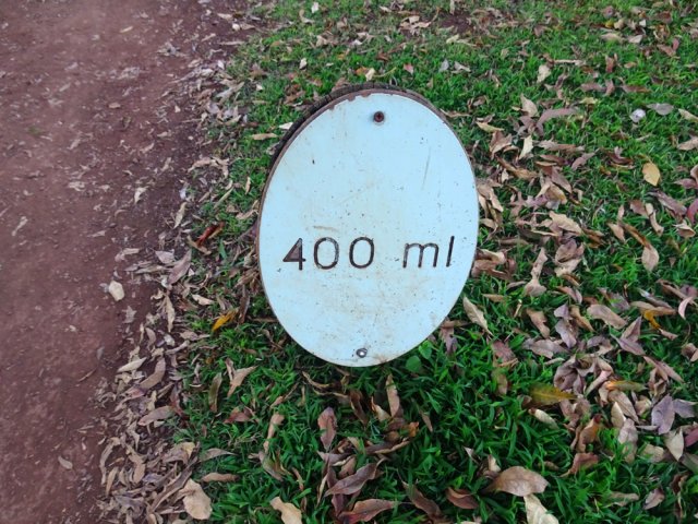 La distance parcourue est affichée tous les 100 m